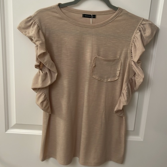 NWT MIHOLL Top/ knit with ruffles - Picture 7 of 10